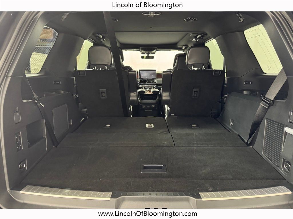 Certified 2023 Lincoln Navigator Reserve AWD/4WD image 15