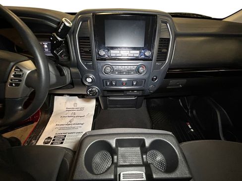 Used 2024 Nissan Titan SV image 10
