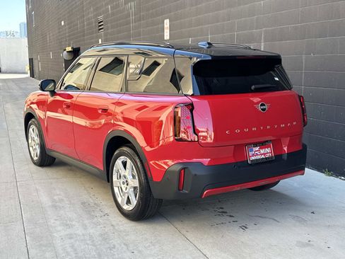 Used 2025 MINI Cooper Countryman S image 3