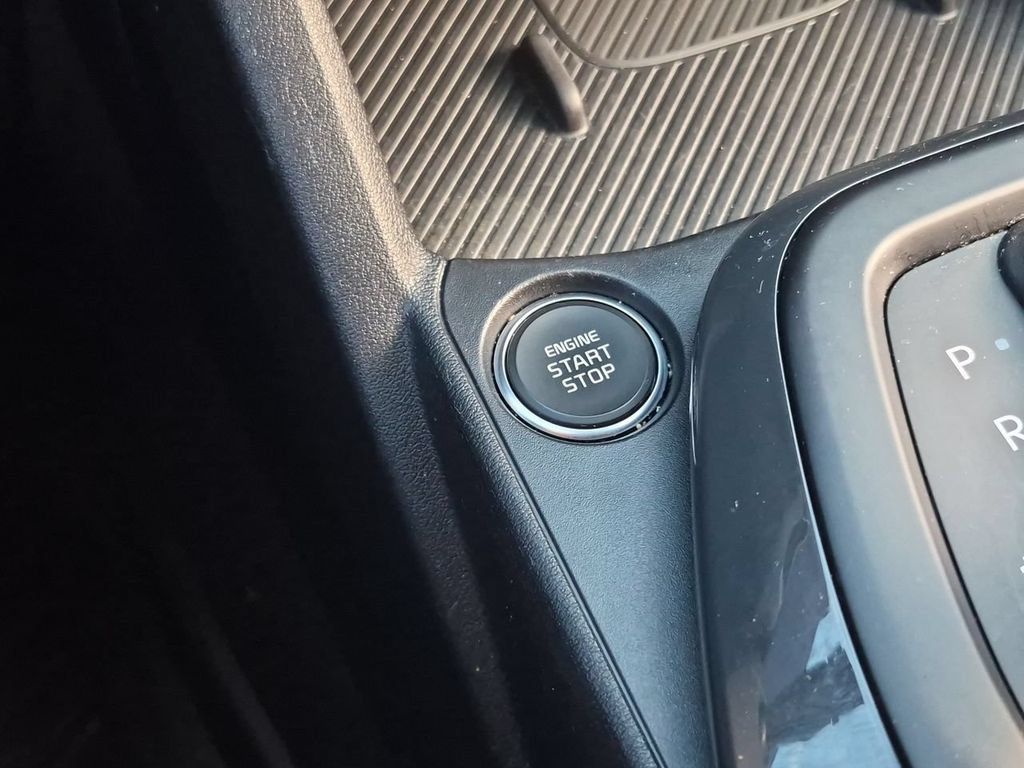 Certified 2025 Kia K4 EX FWD image 17