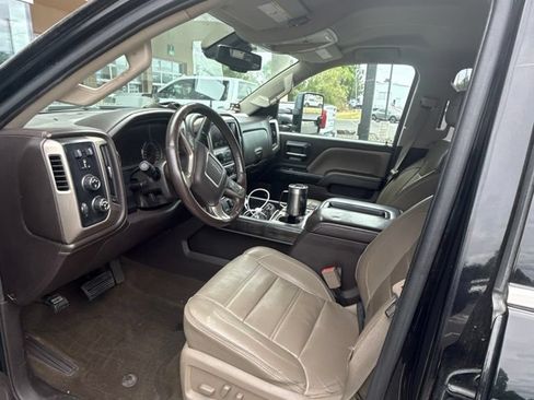 Used 2015 GMC Sierra 2500 Denali w/ Duramax Plus Package AWD/4WD image 10