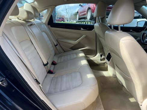 Used 2013 Volkswagen Passat 2.5 SEL Premium image 14