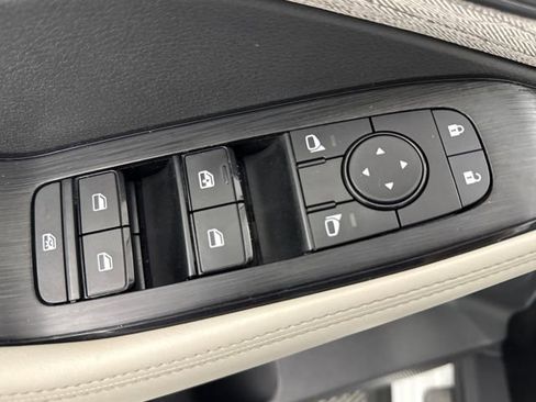 Used 2021 Nissan Rogue SV image 28