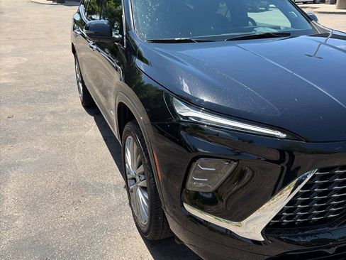 Used 2025 Buick Enclave Avenir w/ Super Cruise Package AWD/4WD image 4