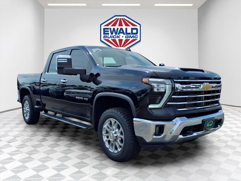Certified 2024 Chevrolet Silverado 2500 LTZ w/ LTZ Convenience Package AWD/4WD image 2