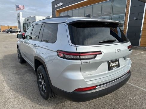 Used 2024 Jeep Grand Cherokee L Limited w/ Luxury Tech Group II image 8