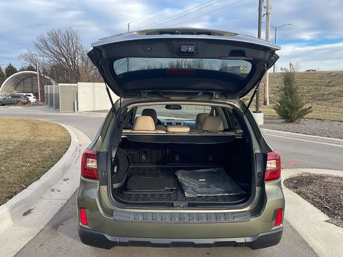Used 2016 Subaru Outback 2.5i Limited image 15