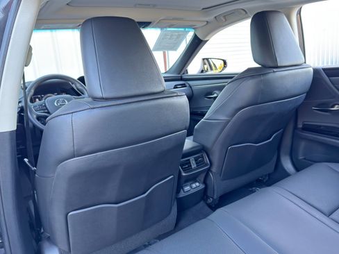 Used 2022 Lexus ES 300h w/ Premium Package image 38