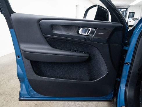 Used 2023 Volvo C40 P8 Recharge Ultimate image 15