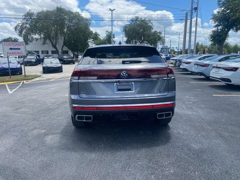 Used 2024 Volkswagen Atlas Cross Sport SEL R-Line AWD/4WD image 4