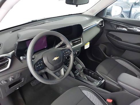 New 2026 Chevrolet TrailBlazer LS w/ LS Convenience Package FWD image 2