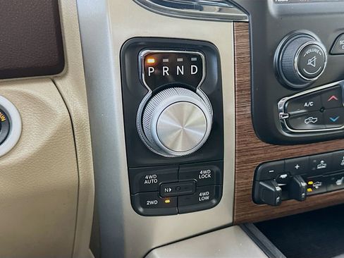 Used 2016 RAM 1500 Laramie w/ Convenience Group AWD/4WD image 16