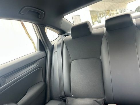 Used 2022 Honda Civic Sport image 12