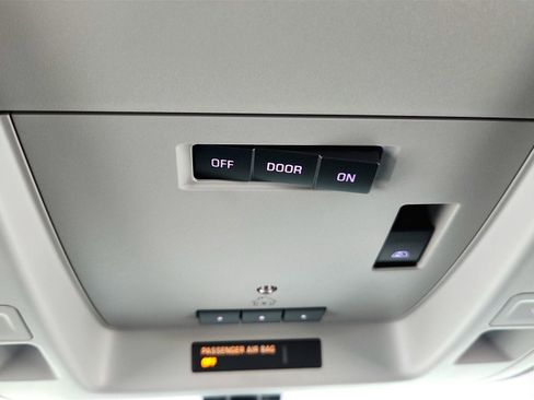 Used 2018 Chevrolet Silverado 1500 LT w/ All Star Edition image 39