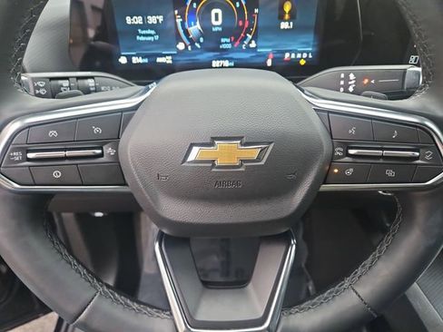 Used 2025 Chevrolet Equinox LT image 11