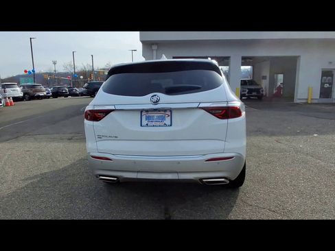 Certified 2024 Buick Enclave Essence AWD/4WD image 7