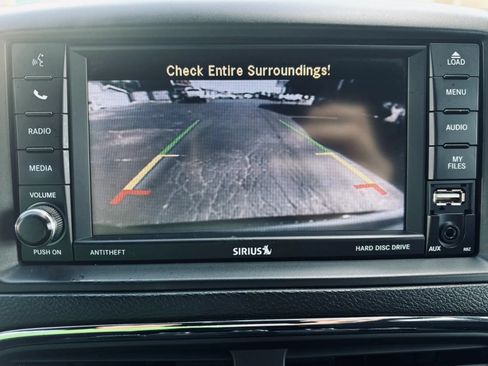 Used 2018 Dodge Grand Caravan SE FWD image 20