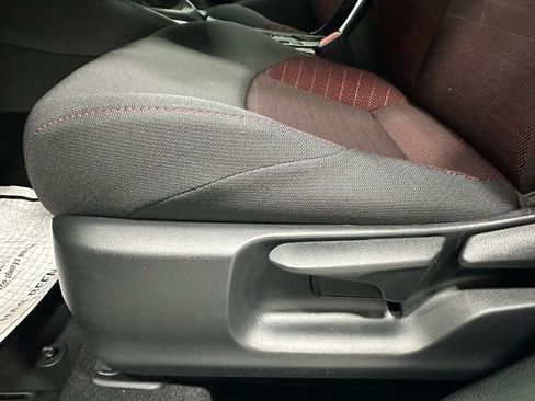 Used 2025 Toyota Corolla SE image 12