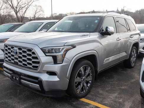 Used 2023 Toyota Sequoia Capstone image 4