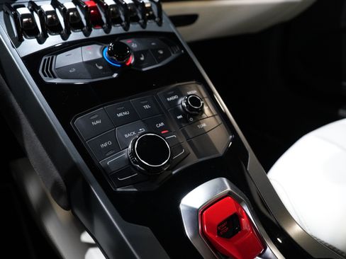 Used 2015 Lamborghini Huracan LP 610-4 image 39