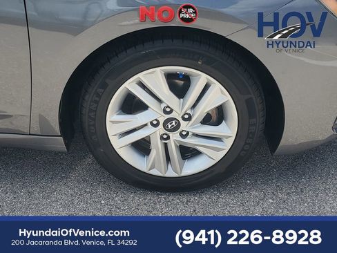Used 2020 Hyundai Elantra SEL w/ Cargo Package (C1) FWD image 9