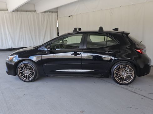 Used 2025 Toyota Corolla Hatchback w/ SE Package FWD image 23