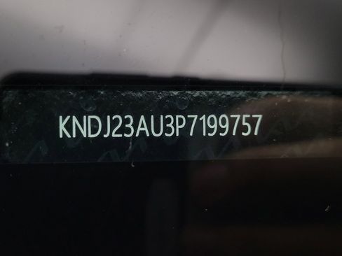 Used 2023 Kia Soul LX image 33