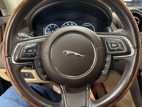 Used 2016 Jaguar XJ L Portfolio image 23