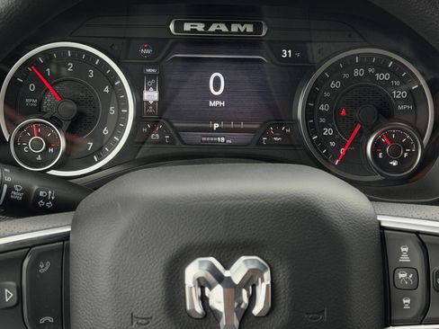 New 2026 RAM 1500 Express AWD/4WD image 27
