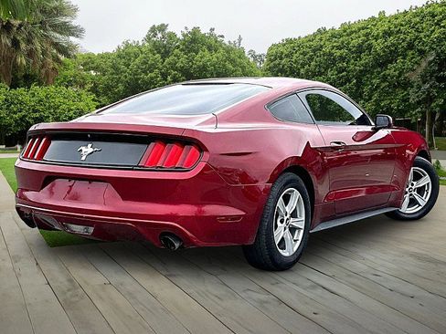 Used 2015 Ford Mustang Coupe image 2