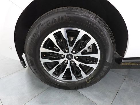 Used 2025 Ford Expedition Max Platinum image 30