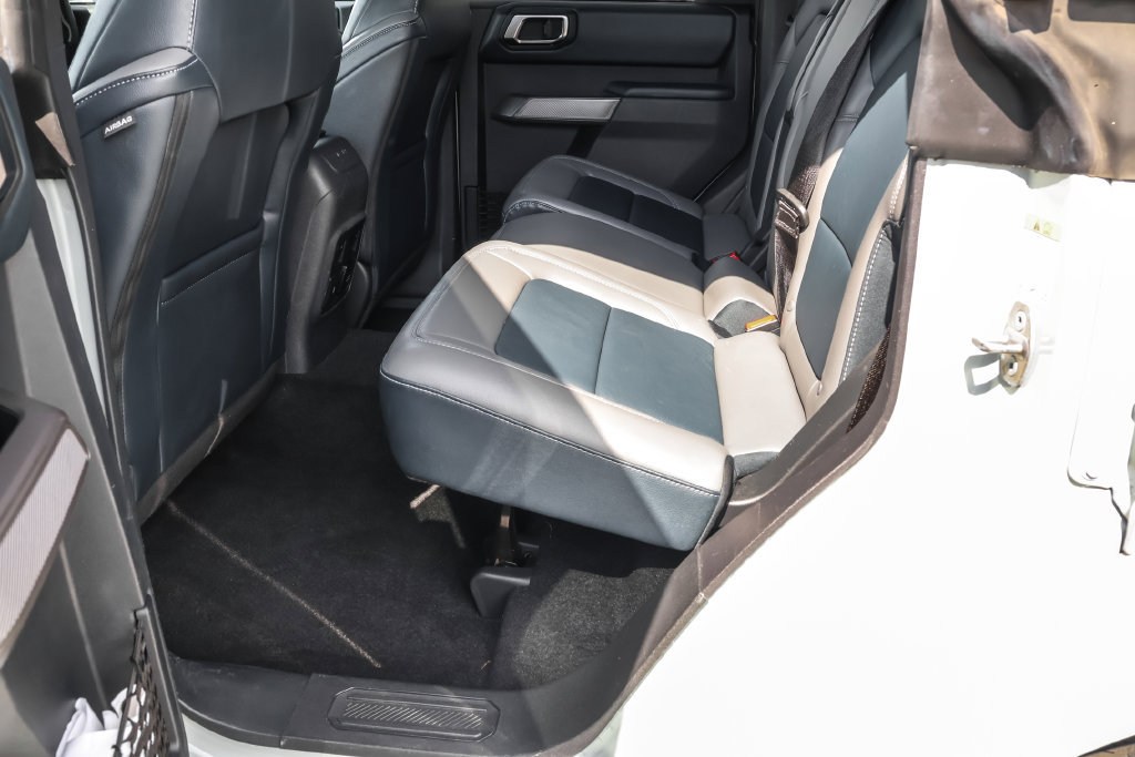 Used 2022 Ford Bronco Outer Banks AWD/4WD image 29