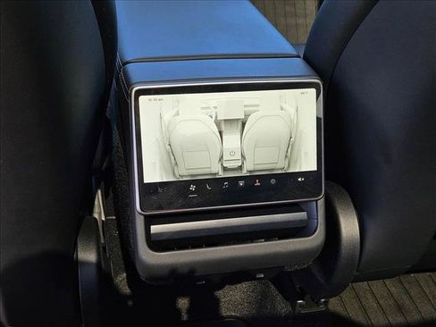 Used 2026 Tesla Model Y Long Range AWD/4WD image 19