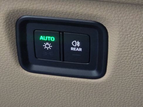 New 2026 Porsche Cayenne image 38