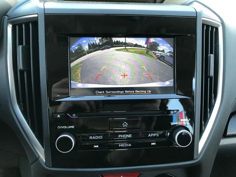 Used 2020 Subaru Impreza 2.0i Premium image 3