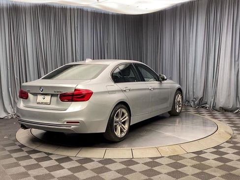 Used 2018 BMW 330i xDrive Sedan AWD/4WD image 9
