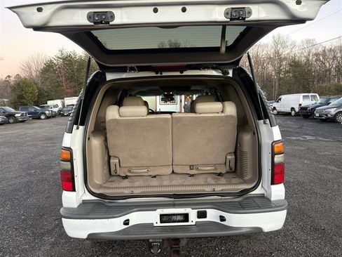 Used 2004 Chevrolet Tahoe Z71 w/ Z71 Preferred Equipment Group image 17