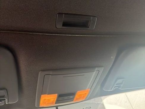 Used 2015 Ford F250 Lariat w/ Lariat Ultimate Package image 16