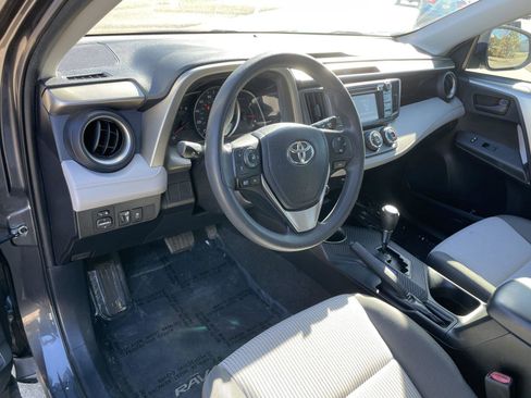 Used 2014 Toyota RAV4 LE image 12