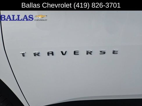 Certified 2023 Chevrolet Traverse LT FWD image 32