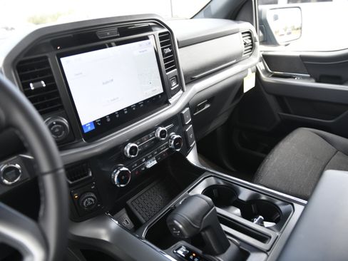 Used 2025 Ford F150 XLT w/ Equipment Group 302A MID image 20