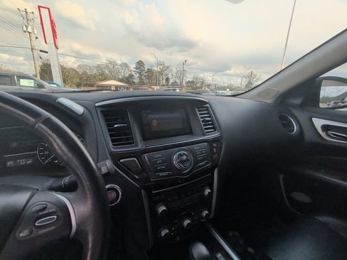 Used 2014 Nissan Pathfinder SL w/ SL Premium Package image 9