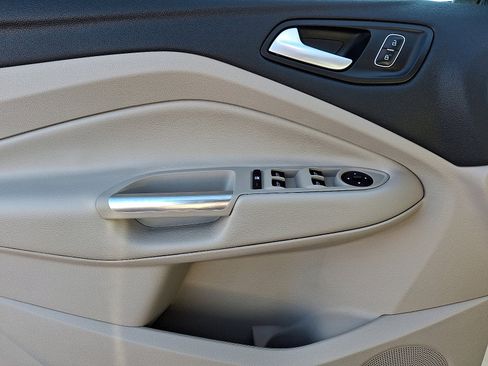 Used 2018 Ford Escape SEL image 15