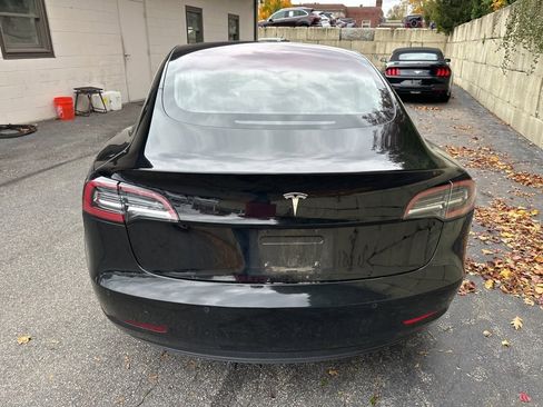 Used 2018 Tesla Model 3 Mid Range image 6