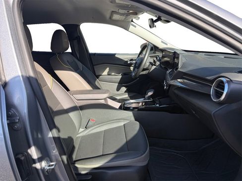 Used 2025 Chevrolet Trax ACTIV w/ Driver Confidence Package image 15