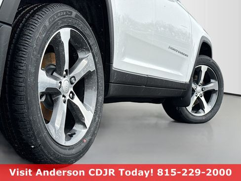 New 2026 Jeep Grand Cherokee Limited image 13