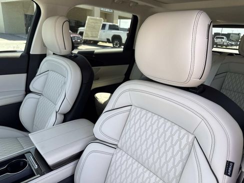 New 2026 Lincoln Nautilus Black Label AWD/4WD image 21
