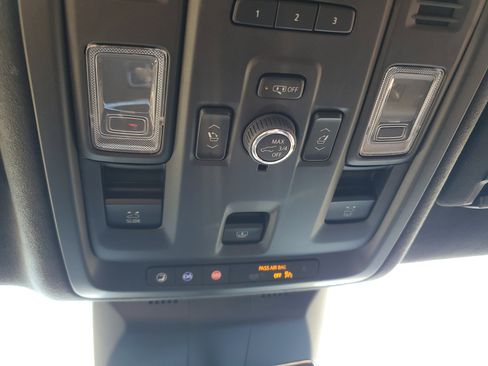 Certified 2024 Cadillac Escalade Premium Luxury Platinum image 28