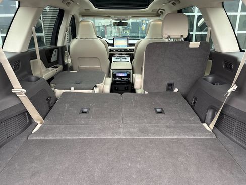 Used 2024 Lincoln Aviator Reserve w/ Equipment Group 201A image 16