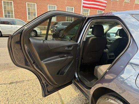 Used 2019 Chevrolet Equinox LT AWD/4WD image 11